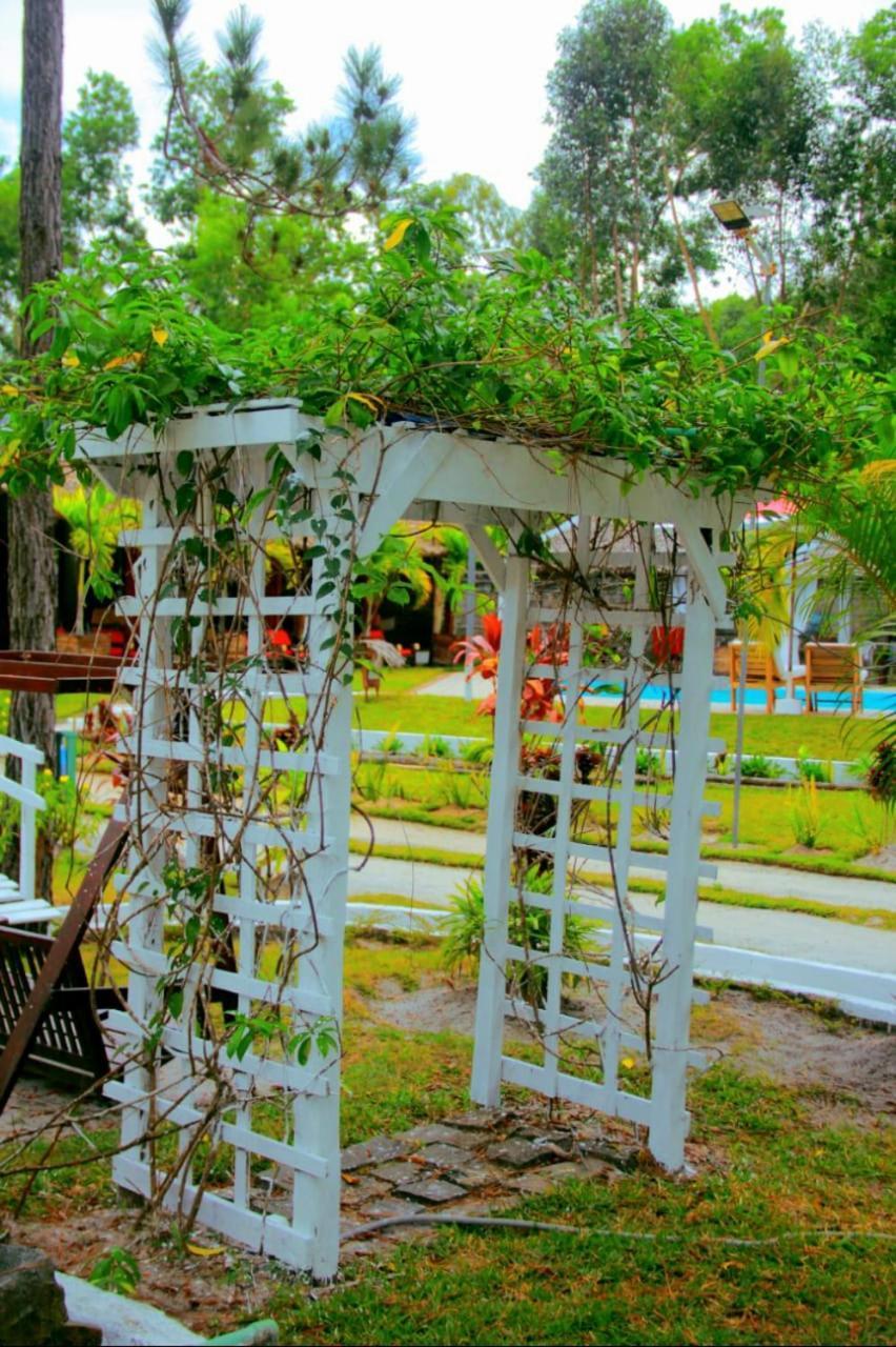 The Sanctuary Lodge Foulpointe Exterior foto